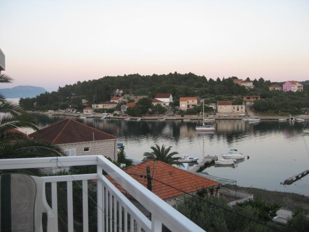 Apartments Ivona Lumbarda Oda fotoğraf